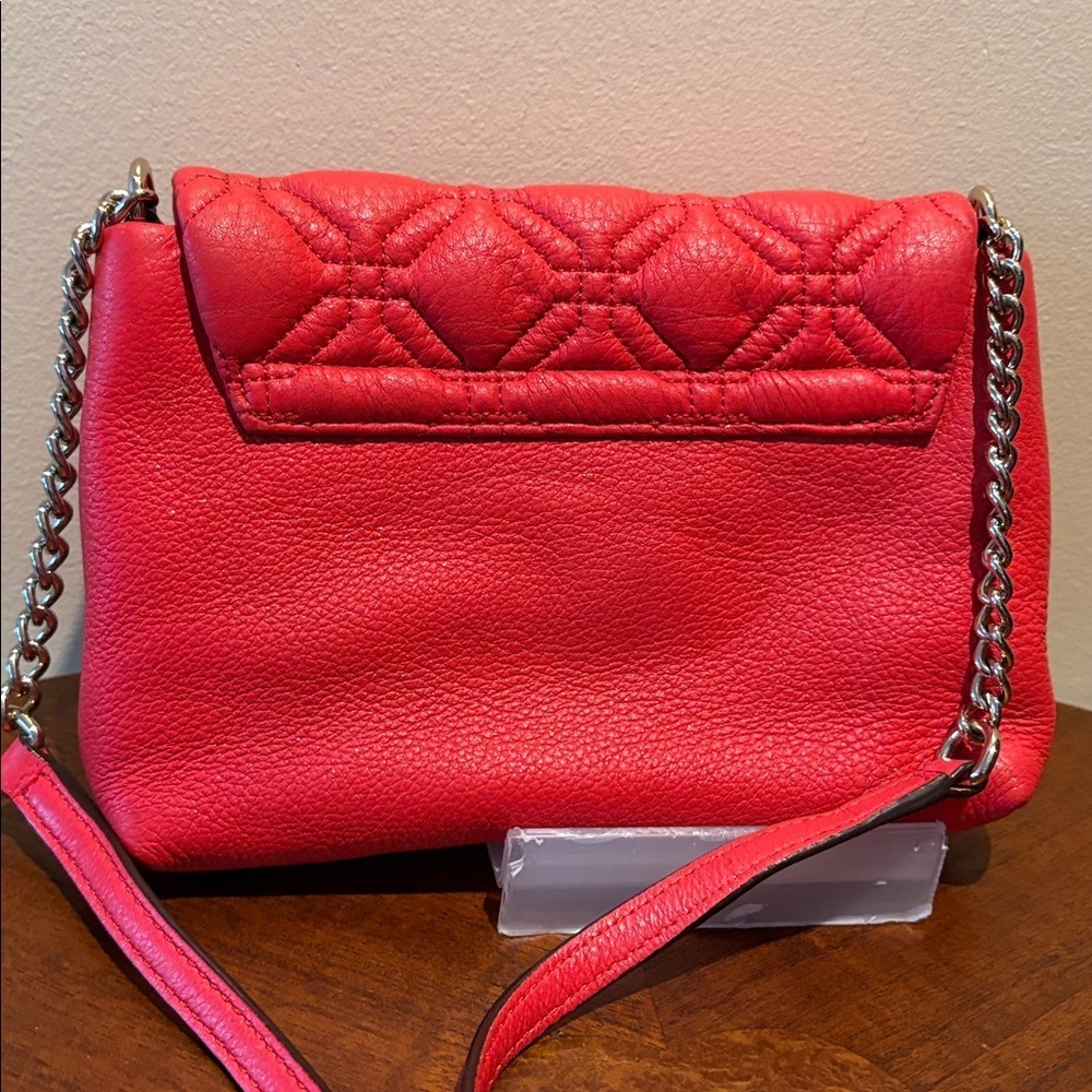 Kate Spade  Crossbody Bag  quilted leather  Red  turn lock  chain strap detail - Picture 7 of 17